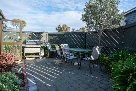 Photo of property in 3/179 Marine Parade, New Brighton, Christchurch, 8083