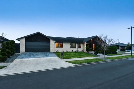 Photo of property in 2 Michael Terrence Place, Flagstaff, Hamilton, 3210