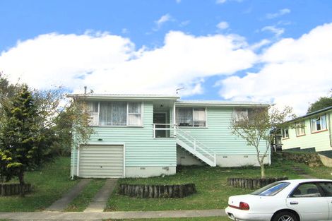 Photo of property in 16 Speargrass Grove, Timberlea, Upper Hutt, 5018