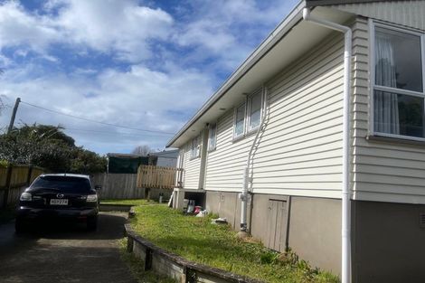 Photo of property in 20 Larnoch Road, Henderson, Auckland, 0610