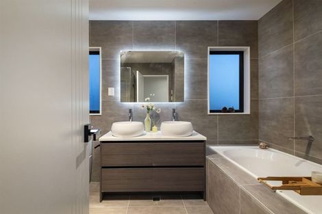 Photo of property in 17 Ocean Breeze Avenue, Hobsonville, Auckland, 0616