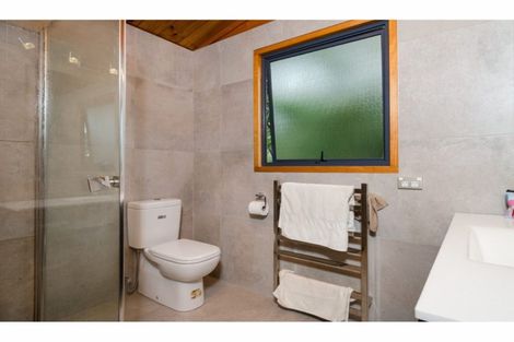 Photo of property in 535 Peak Road, Helensville, 0875