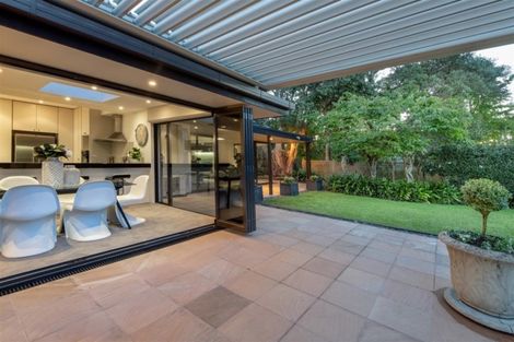 Photo of property in 25 Clifton Road, Hauraki, Auckland, 0622