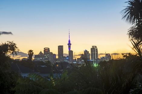 Photo of property in 141 Victoria Road, Devonport, Auckland, 0624