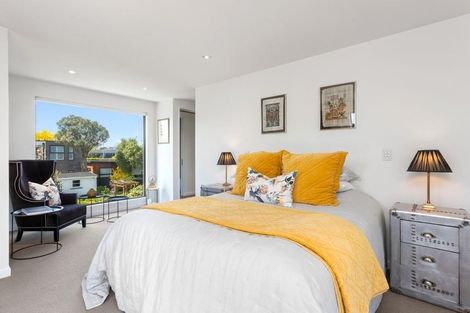 Photo of property in 18 Roa Road, Fendalton, Christchurch, 8041