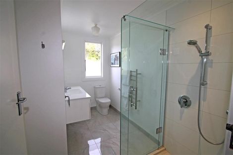 Photo of property in 9 Fillis Street, New Plymouth, 4310