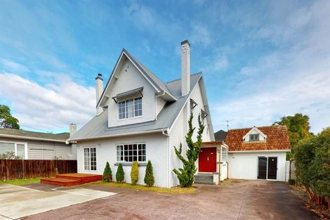 Photo of property in 397 Lake Road, Takapuna, Auckland, 0622