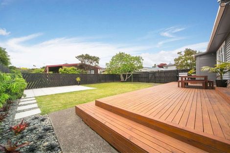 Photo of property in 11 Carr Road, Three Kings, Auckland, 1042