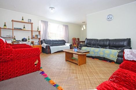Photo of property in 1/18 Kennington Drive, Clendon Park, Auckland, 2103