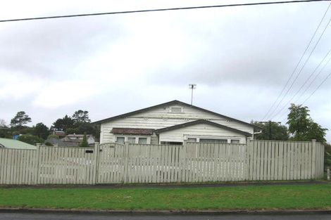 Photo of property in 1/10 Woodglen Road, Glen Eden, Auckland, 0602