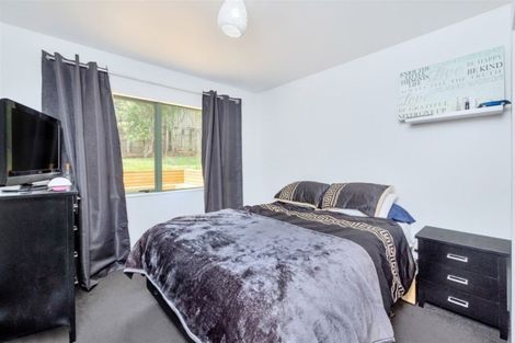 Photo of property in 121b Sunnyside Road, Sunnyvale, Auckland, 0612