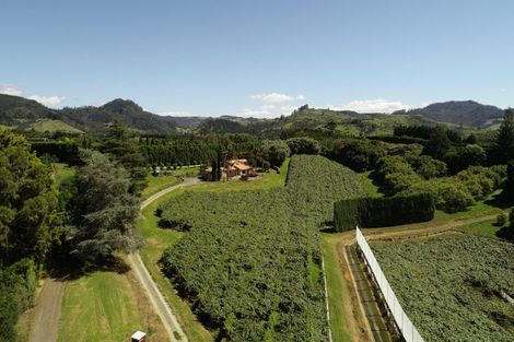 Photo of property in 6 Woodland Road, Johnsonville, Wellington, 6037