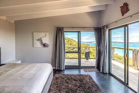 Photo of property in 27 Okoka Road, Omiha, Waiheke Island, 1081