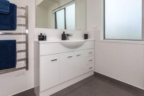 Photo of property in 10 Waitotara Way, Whitianga, 3510