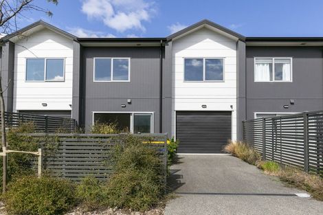 Photo of property in 28 Bluff Road, Kenepuru, Porirua, 5022