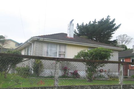 Photo of property in 13 Thompson Grove, Ranui, Porirua, 5024