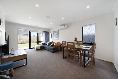 Photo of property in 4 Orona Place, Takanini, 2112