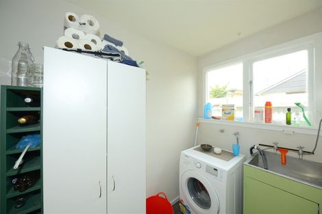 Photo of property in 2/62 Bowhill Road, New Brighton, Christchurch, 8083