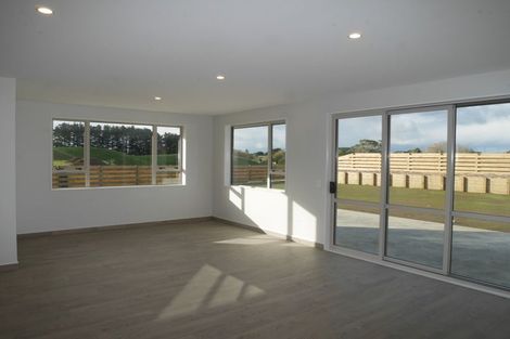 Photo of property in 36 Otaihanga Road, Otaihanga, Paraparaumu, 5036