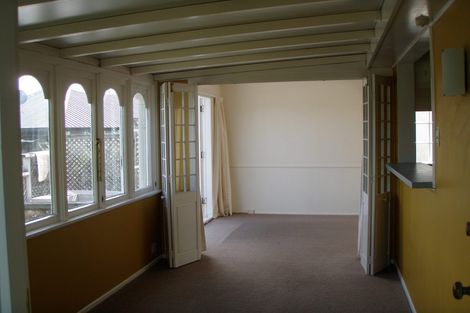 Photo of property in 74 Clarence Road, Northcote Point, Auckland, 0627