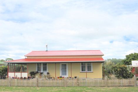 Photo of property in 12 Solander Street, Tolaga Bay, 4077