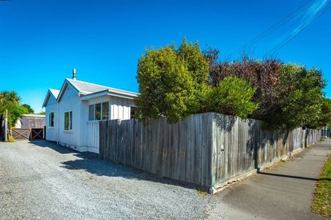 Photo of property in 91 Bowhill Road, New Brighton, Christchurch, 8083