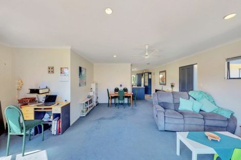 Photo of property in 35 Waipuna Grove, Welcome Bay, Tauranga, 3112