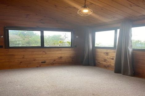 Photo of property in 52b Westhaven Drive, Tawa, Wellington, 5028