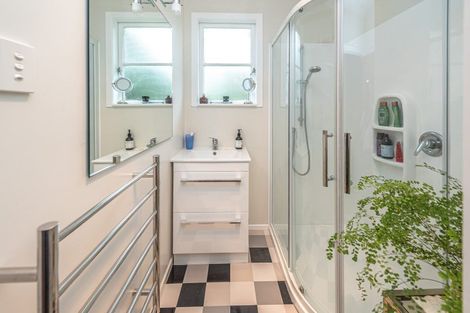 Photo of property in 1 Plunket Street, Durie Hill, Whanganui, 4500