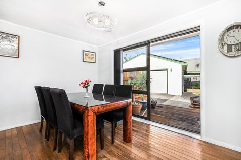 Photo of property in 3 Bowen Street, Manurewa East, Auckland, 2102