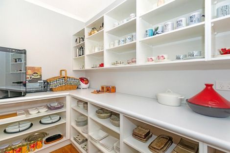 Photo of property in 24 Charteris Rise, Riverdale, Gisborne, 4010