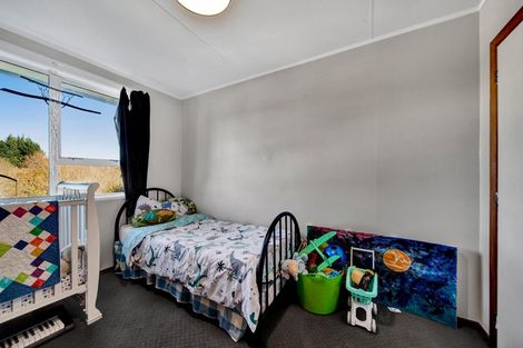 Photo of property in 3 Vancouver Place, Marfell, New Plymouth, 4310