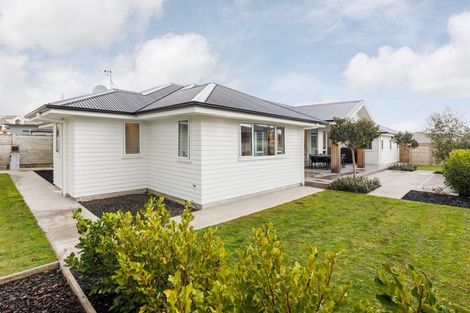 Photo of property in 36 Dogwood Way, Milson, Palmerston North, 4414