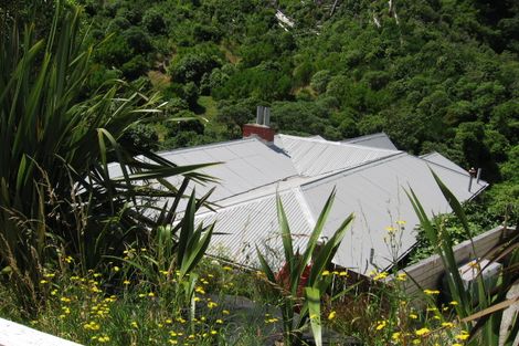 Photo of property in 2 Irvine Street, Aro Valley, Wellington, 6012