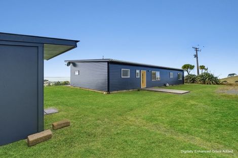 Photo of property in 3143 South Head Road, South Head, Helensville, 0874