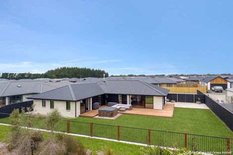 Photo of property in 2 Hunter Lane, Amberley, 7410