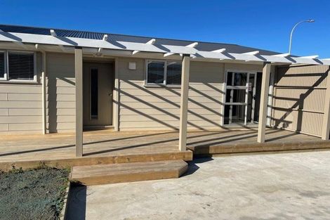 Photo of property in 1a Saint Vincent Way, Waikanae, 5036