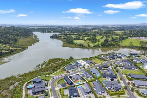 Photo of property in 15 William Blake Way, Riverhead, 0820