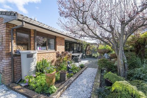 Photo of property in 1 Manu Grove, Waikanae, 5036