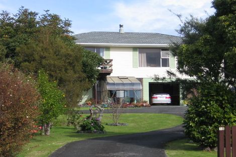 Photo of property in 18 Harbour View Road, Leigh, 0985