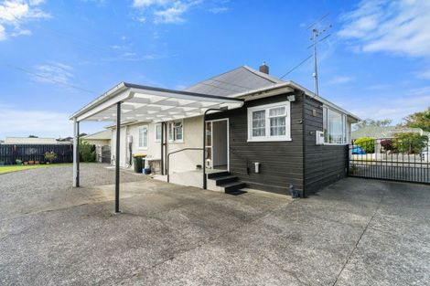 Photo of property in 3 Worcester Street, Levin, 5510