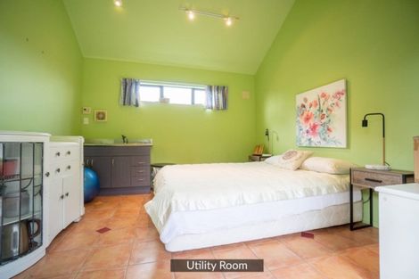 Photo of property in 17 Antrim Place, Hokowhitu, Palmerston North, 4410