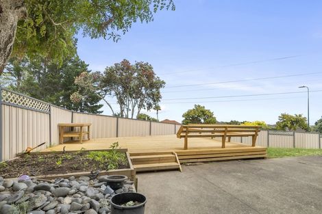 Photo of property in 200 Hill Road, The Gardens, Auckland, 2105
