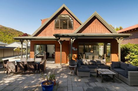 Photo of property in 10 Cornwall Street, Arrowtown, 9302