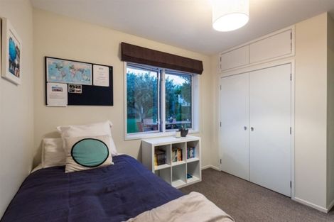 Photo of property in 17 Fowler Street, Northcote, Auckland, 0627
