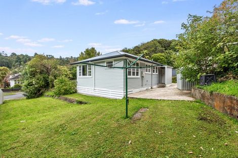 Photo of property in 16 Rintoul Grove, Stokes Valley, Lower Hutt, 5019