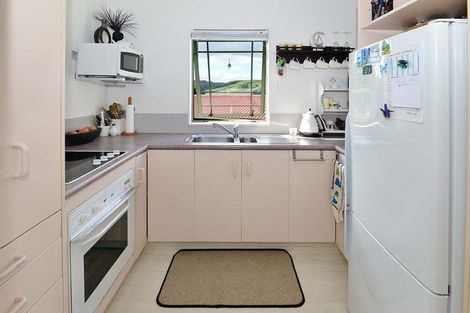 Photo of property in 12 Rautawhiri Road, Helensville, 0800