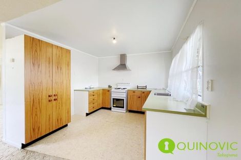 Photo of property in 2/17 Queen Mary Avenue, New Lynn, Auckland, 0600