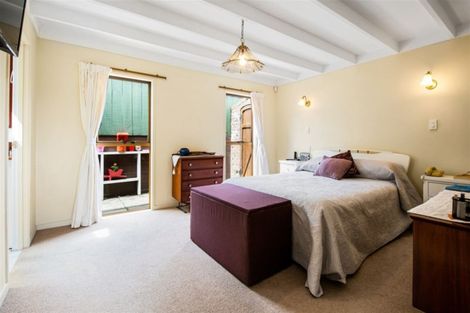 Photo of property in 2 Cezanne Place, New Lynn, Auckland, 0600