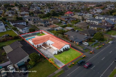 Photo of property in 120 Prince Regent Drive, Half Moon Bay, Auckland, 2012